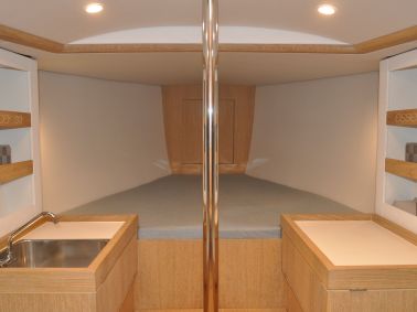 essence 33 interior 3a